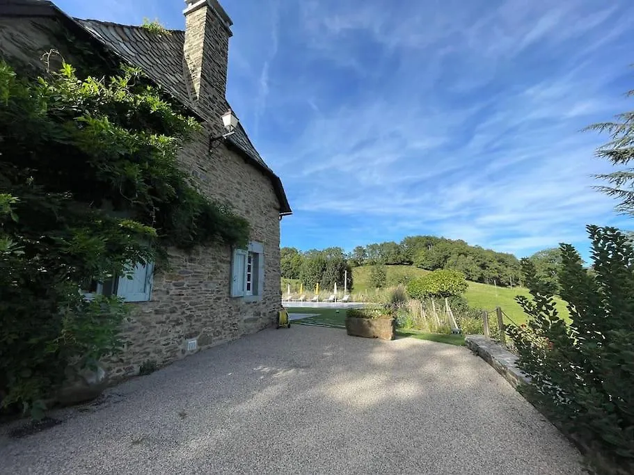 Villa La Rouliere En Aubrac Montpeyroux  Ferienhaus Montpeyroux (Aveyron)