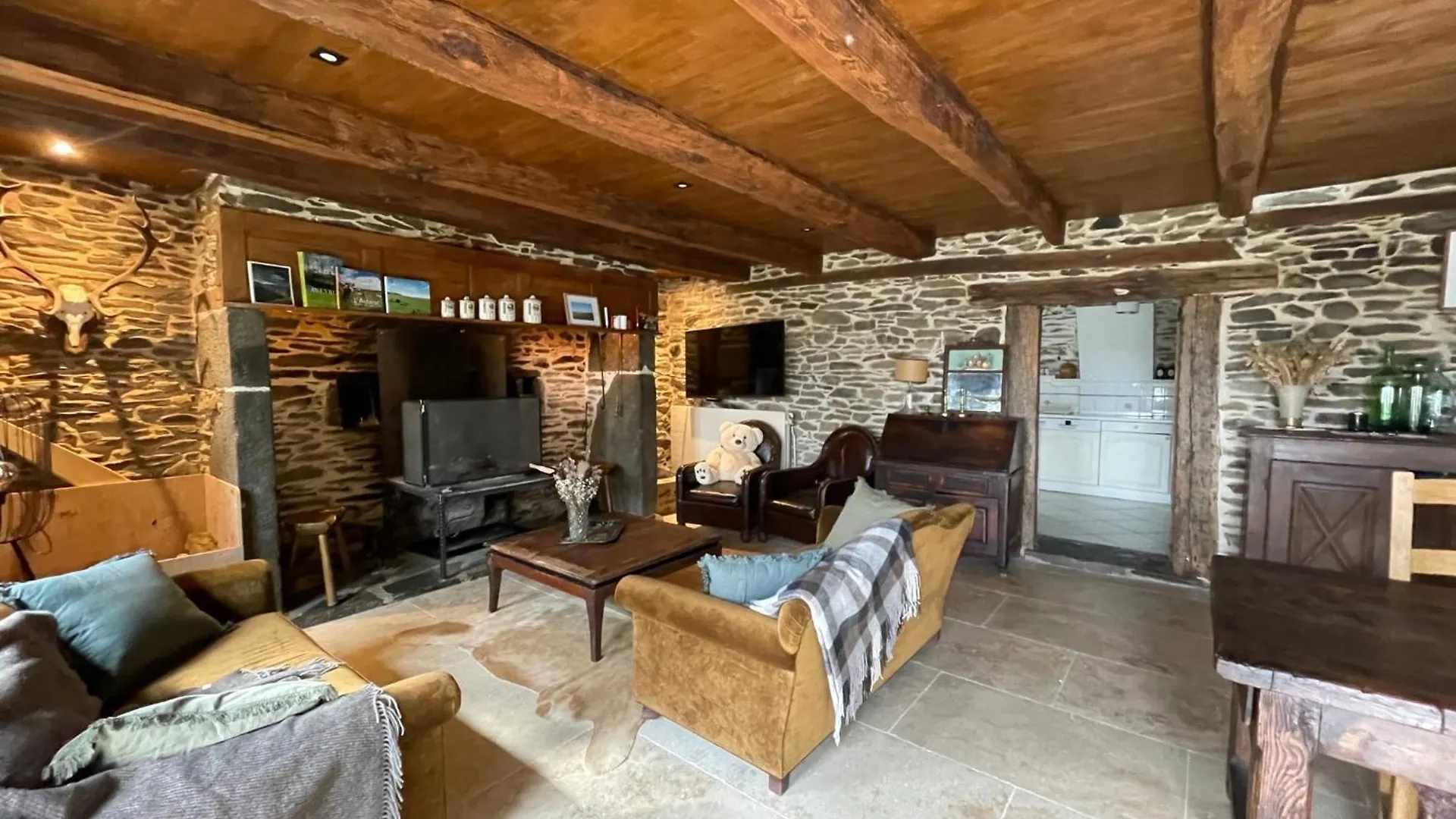 Villa La Rouliere En Aubrac Montpeyroux  Ferienhaus Montpeyroux (Aveyron)
