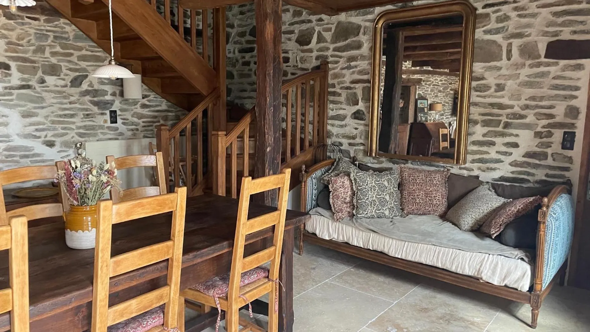 Ferienhaus Villa La Rouliere En Aubrac Montpeyroux  Frankreich